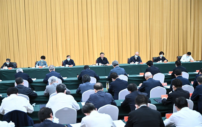 6月2日，中共中央總書記、國(guó)家主席、中央軍委主席習(xí)近平在北京出席文化傳承發(fā)展座談會(huì)并發(fā)表重要講話